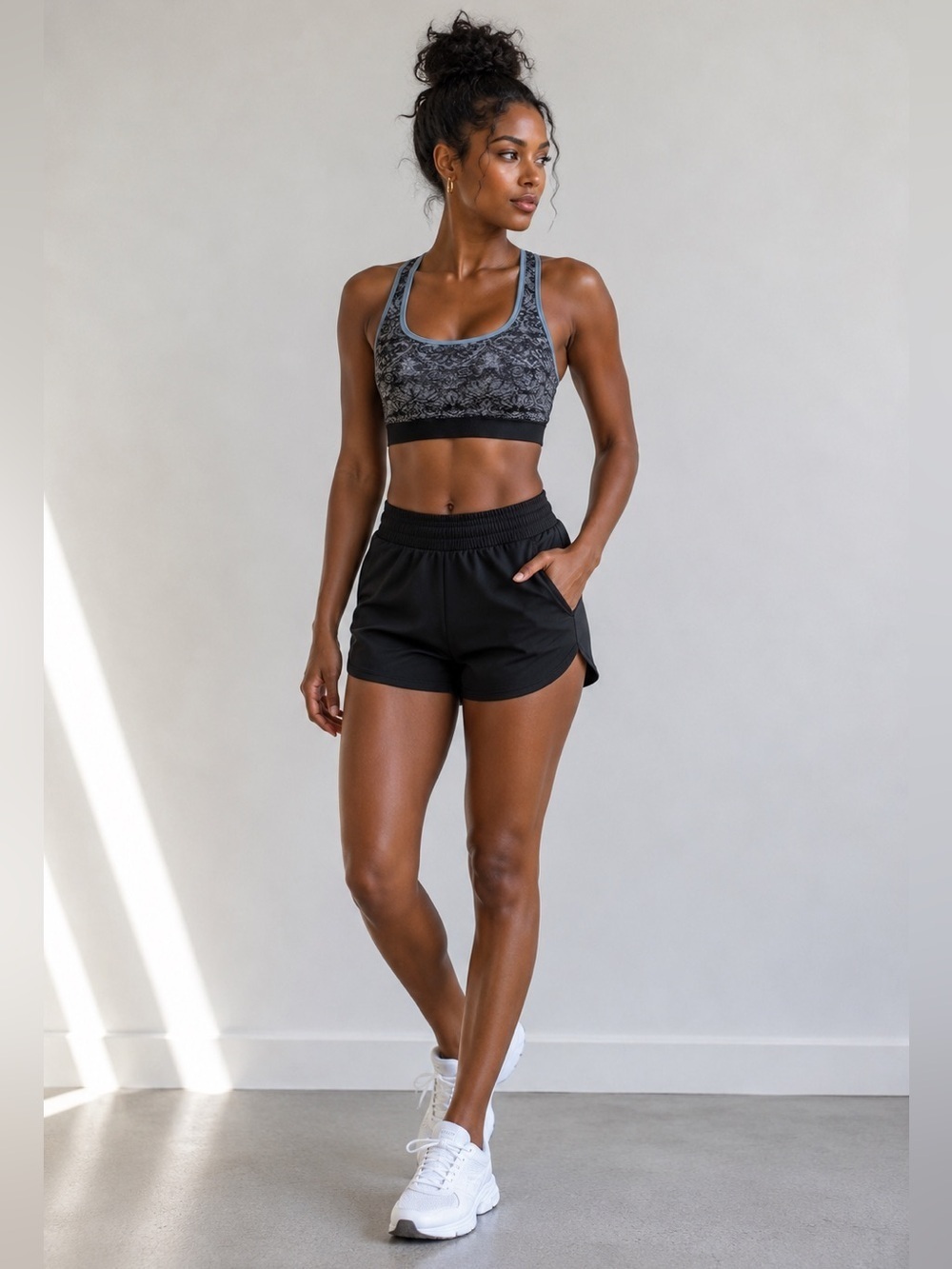 NWT NUX Black and Gray Medium Compression Lightly Padded Sports Bra Size Large